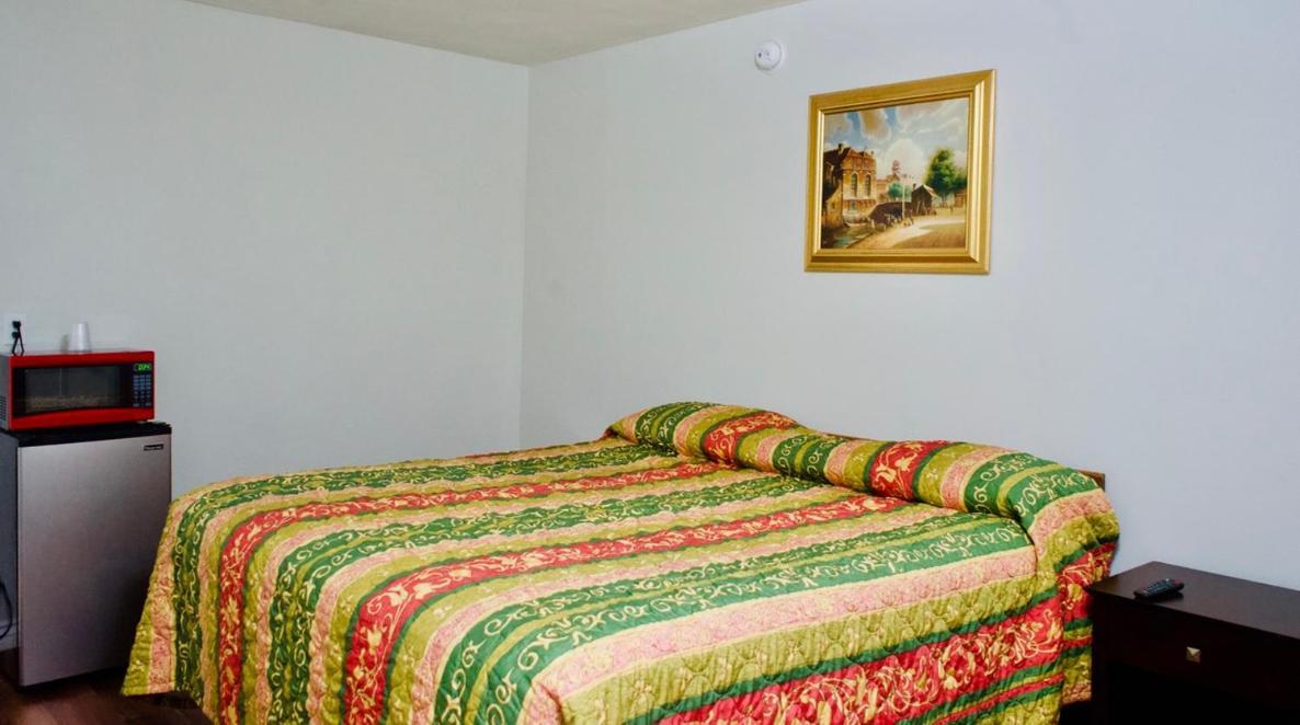 Red Carpet Motel By Ontario Exterior foto